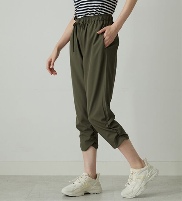 BELLUNA（ベルーナ）の「【接触冷感/UVカット/吸水速乾/軽量】ヒンヤリ＆速乾！裾くしゅクロップドパンツ（クロップドパンツ）」｜詳細画像