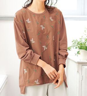 BELLUNA（ベルーナ）の「花柄刺しゅう切替デザインプルオーバー（カットソー）」｜詳細画像
