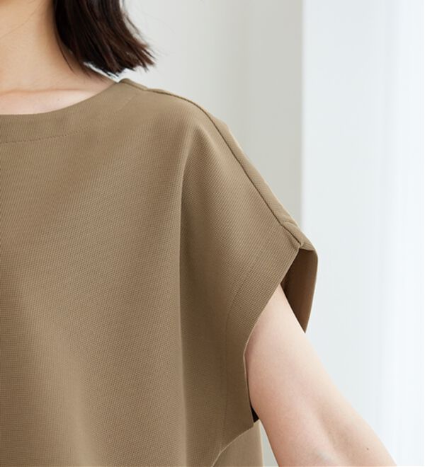 BELLUNA（ベルーナ）の「ミニワッフル素材裾タックプルオーバー（カットソー）」｜詳細画像
