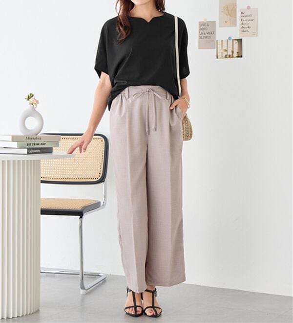 alotta（アロッタ）の「着痩せが叶うドルマンスリーブきれいめカットソー（カットソー）」｜詳細画像