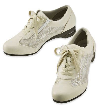 ルフラン（ルフラン）の「＜ラシーナコンフォート＞ほっそり見え４Ｅエレガントシューズ（スニーカー）」