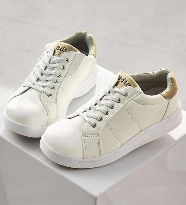 足がよろこぶもちかるサッとスニーカー - ベルーナ【公式】