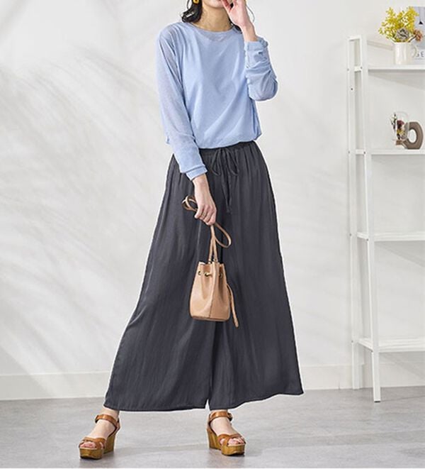 BELLUNA（ベルーナ）の「透けすぎない！シアー素材クルーネックプルオーバー（カットソー）」｜詳細画像