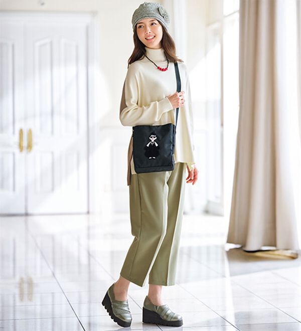 BELLUNA（ベルーナ）の「４Ｅ異素材切替キャタピラーシューズ（スリッポン）」｜詳細画像