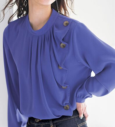 BELLUNA（ベルーナ）の「私が輝くボタンフリル使いブラウス（ブラウス）」