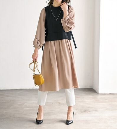 BELLUNA（ベルーナ）の「袖タックデザイン異素材切替ワンピース（その他ワンピース）」