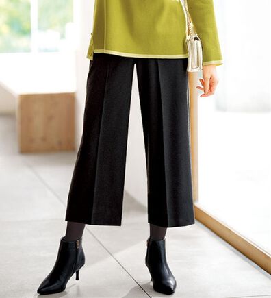 BELLUNA（ベルーナ）の「サマ見え（スーパーウォーム）ウール調センタープレスクロップドパンツ（クロップドパンツ）」