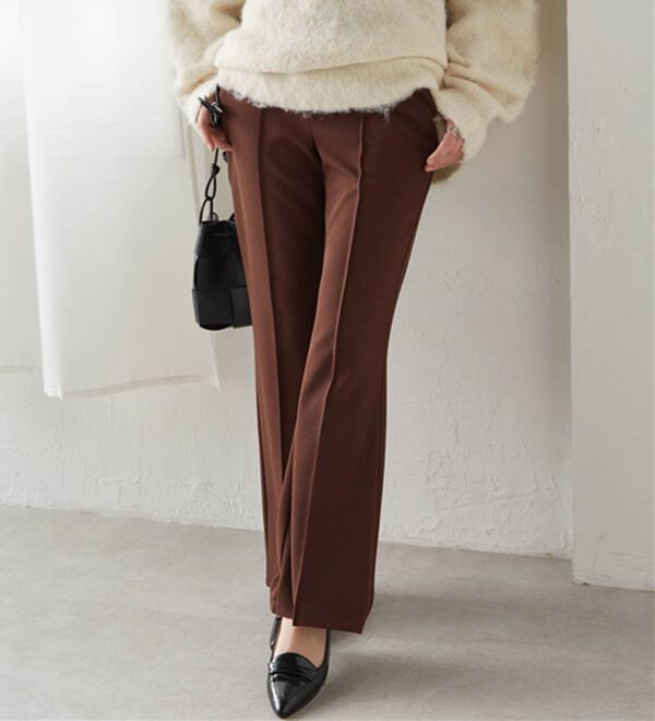 RANAN（ラナン）の「美脚見えツイルフレアーパンツ（フルレングスパンツ）」｜ブラウン