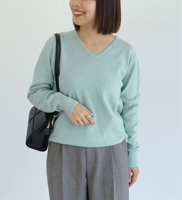 Pierrot（ピエロ）の「【Ｓ～３Ｌ】ネックが選べるプレミアムカシミヤタッチニット（ニット・セーター）」｜詳細画像