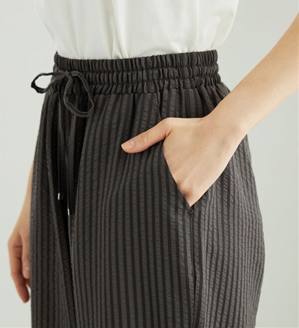 BELLUNA（ベルーナ）の「速乾！サッカー素材ドロストワイドパンツ（ワイドパンツ・ガウチョ）」｜詳細画像