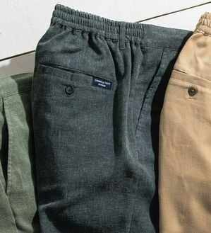 「＜コムルヴァン・オム＞「涼」感じる大人の麻入りイージーパンツ（メンズイージーパンツ）」｜チャコール