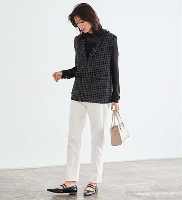 Pierrot（ピエロ）の「【ストレッチ素材】大人のためのゆるテーパードデニムパンツ（フルレングスパンツ）」｜詳細画像