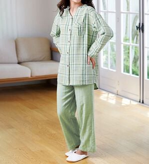LAVIENNE（ラヴィエンヌ）の「【オーガニックコットン使用】綿１００％Ｗガーゼのルームパジャマ（パジャマ・ルームウェア）」｜グリーン