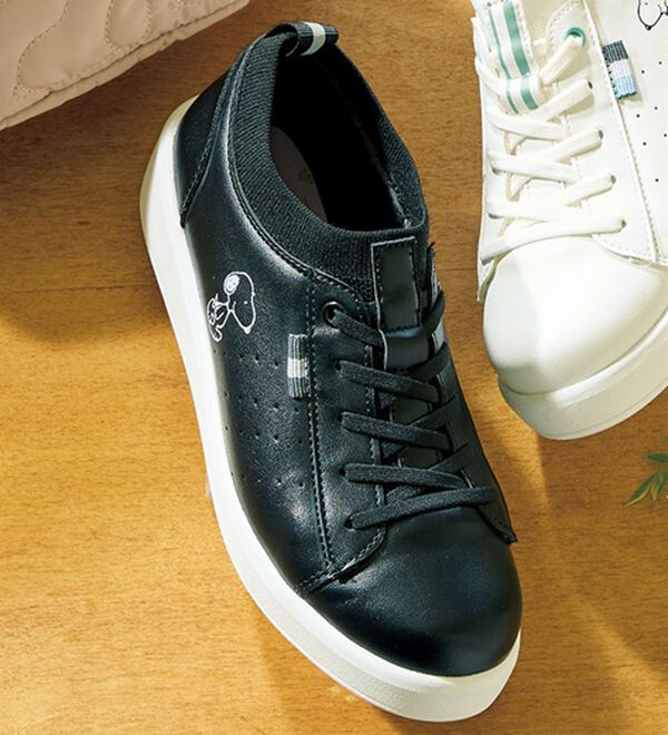 BELLUNA（ベルーナ）の「＜ピーナッツ＞履き口ゴムスニーカー（スニーカー）」｜ブラック