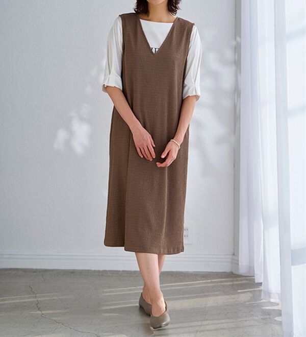 BELLUNA（ベルーナ）の「シュッと体型カバー！ポコポコ素材ジャンパースカート（ジャンパースカート）」｜詳細画像