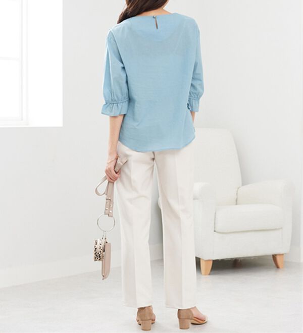 BELLUNA（ベルーナ）の「【店舗・ネット限定】モチーフレース使い袖ギャザーブラウス（ブラウス）」｜詳細画像