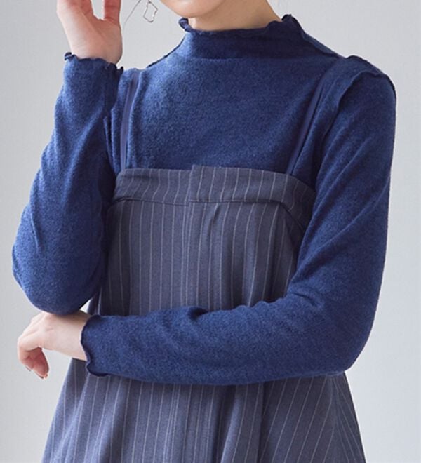 RANAN（ラナン）の「前後２ＷＡＹ！メロウ使いニットソーフリルプルオーバー（カットソー）」｜詳細画像