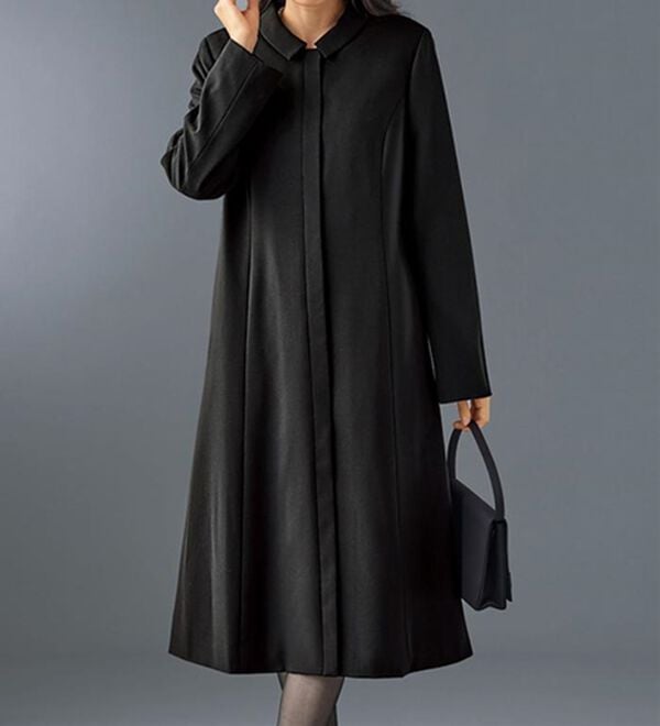 BELLUNA（ベルーナ）の「はっ水素材フォーマルコート（ライナー付）（ブラックフォーマル（喪服・礼服））」｜黒