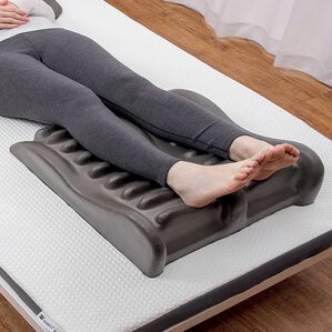 「寝ながらストレッチＢＥＥＬＡＺＹ（Ｒ）フットピロー（クッション・クッションカバー）」｜詳細画像