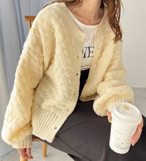 【未使用】【公式売り切れ】ボアニットカーディガン　イエロー ポコポコケーブル編ニットカーディガン - ベルーナ【公式】