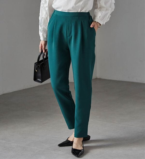 RANAN（ラナン）の「【選べる股下】美脚シルエットタックパンツ（股下６１・６５ｃｍ）（フルレングスパンツ）」｜詳細画像