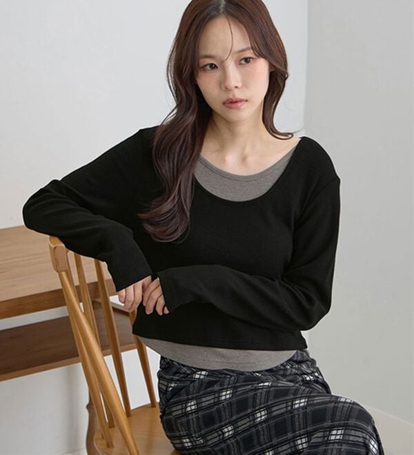 CHAN ME（チャンミ）の「レイヤード風ラウンドネック長袖トップス（カットソー）」｜詳細画像