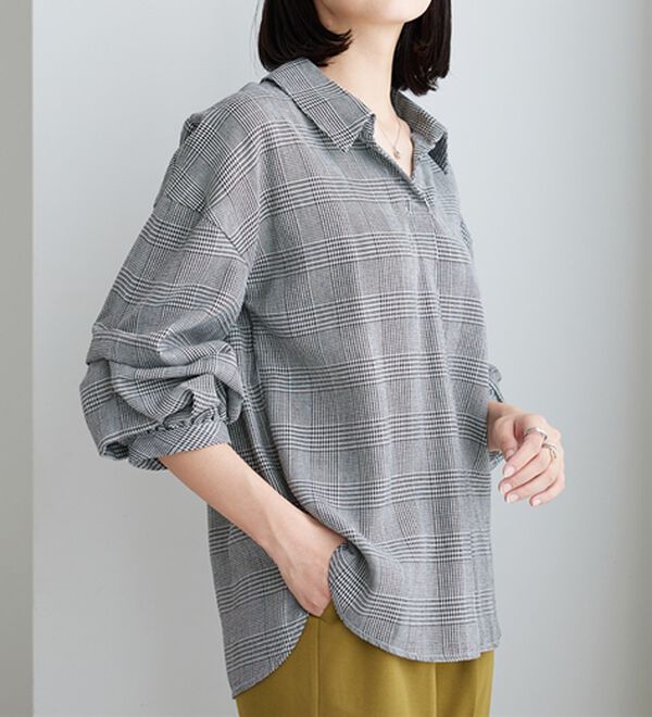 BELLUNA（ベルーナ）の「袖タックデザインスキッパーシャツ（シャツ）」｜詳細画像