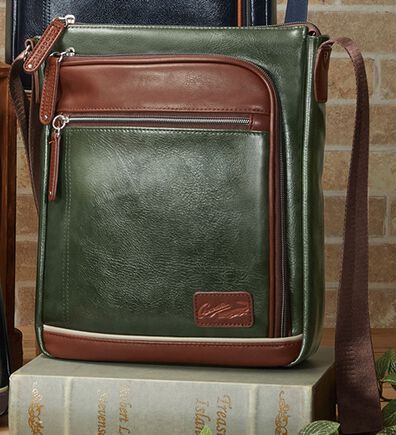 「＜クロコダイル＞トリプルファスナーショルダー（メンズショルダーバッグ）」