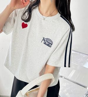 GeeRA（ジーラ）の「ハート刺しゅうラインＴシャツ（カットソー）」｜詳細画像