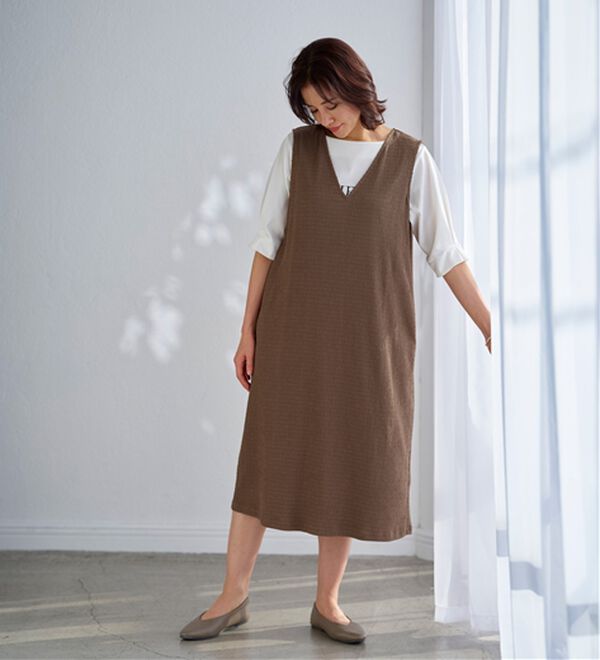 BELLUNA（ベルーナ）の「シュッと体型カバー！ポコポコ素材ジャンパースカート（ジャンパースカート）」｜詳細画像