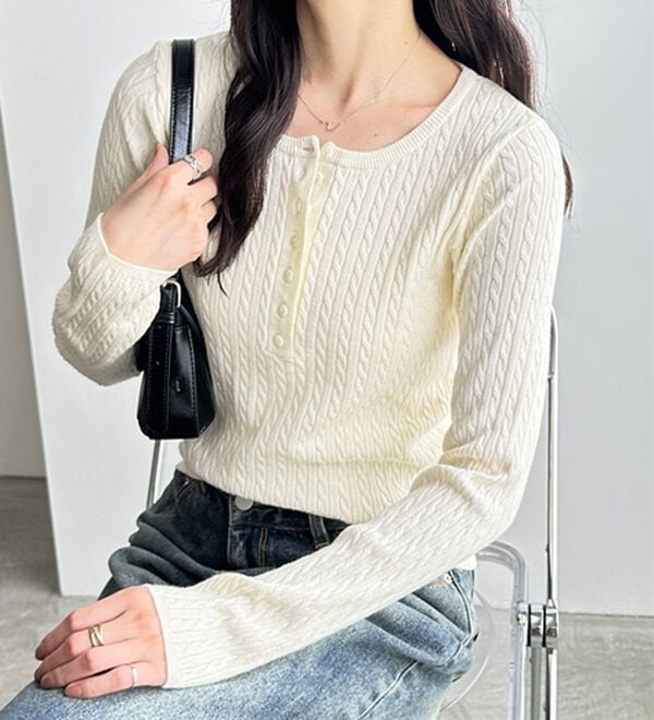 GeeRA（ジーラ）の「ミニケーブルヘンリーネックリブニット（ニット・セーター）」｜詳細画像