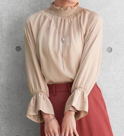 BELLUNA（ベルーナ）の「シャーリングブラウス（ブラウス）」