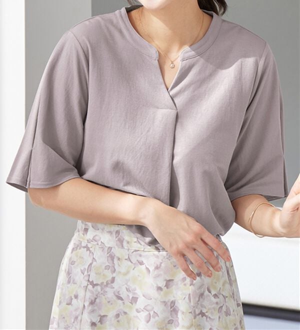 alotta（アロッタ）の「【接触冷感】スキッパータック袖ブラウスカットソー（カットソー）」｜ラベンダーグレー