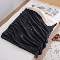 iellio（イエリオ）の「モンスターブランケット（肌掛布団・タオルケット）」