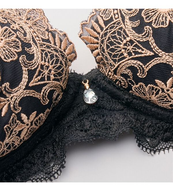 YU'NOW（ユナウ）の「ぷるるん谷間のノンワイヤーブラ＆ショーツ（ブラジャー＆ショーツセット）」｜詳細画像