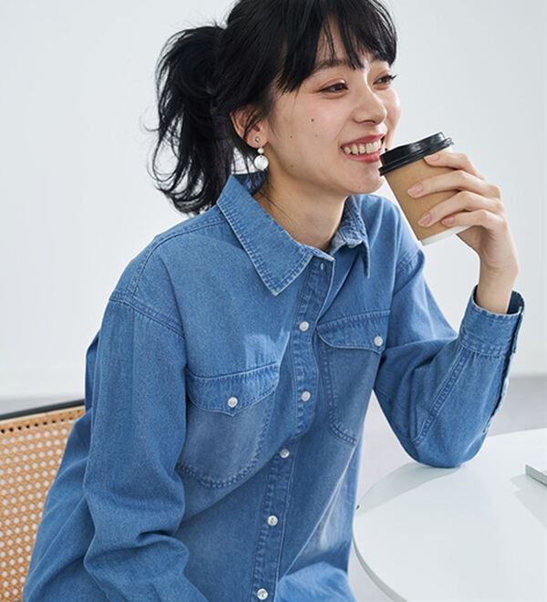 BELLUNA（ベルーナ）の「綿１００％ブラスト加工デニムシャツ（シャツ）」｜詳細画像