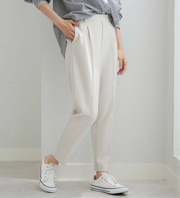 BELLUNA（ベルーナ）の「サマ見え(スーパーウォーム)ウール調素材美脚テーパードパンツ（テーパードパンツ）」｜詳細画像