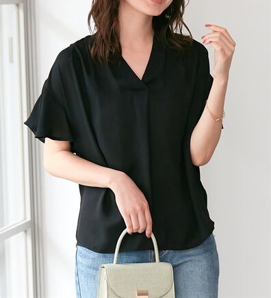 GeeRA（ジーラ）の「サラサラ涼しい！着やせも叶うフレアー袖ブラウス（ブラウス）」