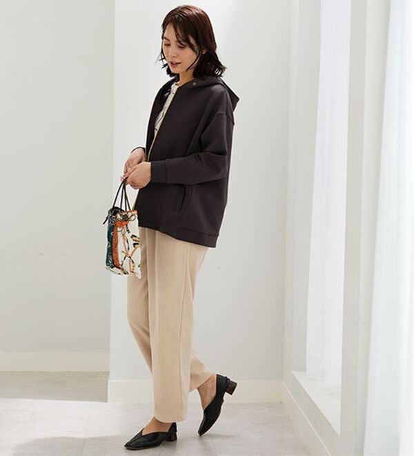 BELLUNA（ベルーナ）の「【快適Ｌａｂ．】とろみ素材裾タックパーカー（パーカー）」｜詳細画像