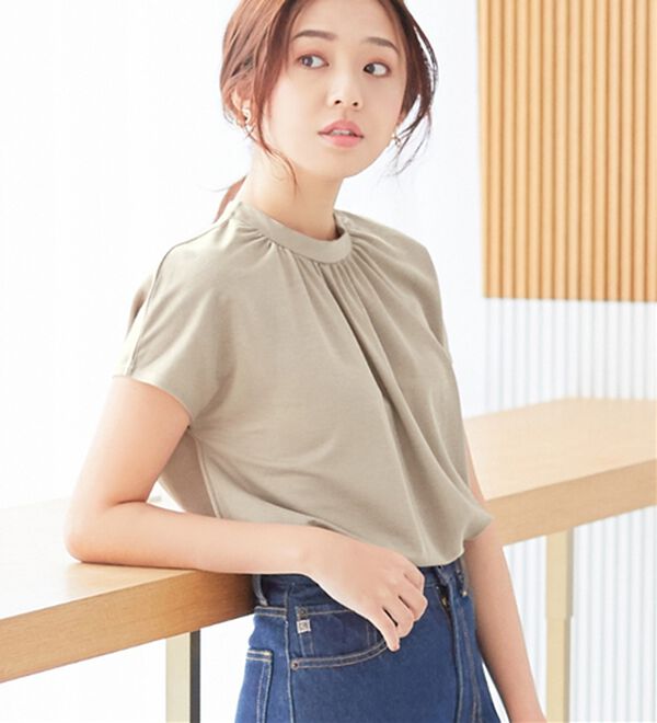 alotta（アロッタ）の「【接触冷感】ギャザーデザインカットソーブラウス（ブラウス）」｜ベージュ