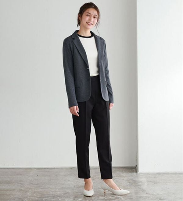 Pierrot（ピエロ）の「ＯＮ／ＯＦＦ使えるポンチ素材テーラードジャケット（テーラードジャケット）」｜詳細画像