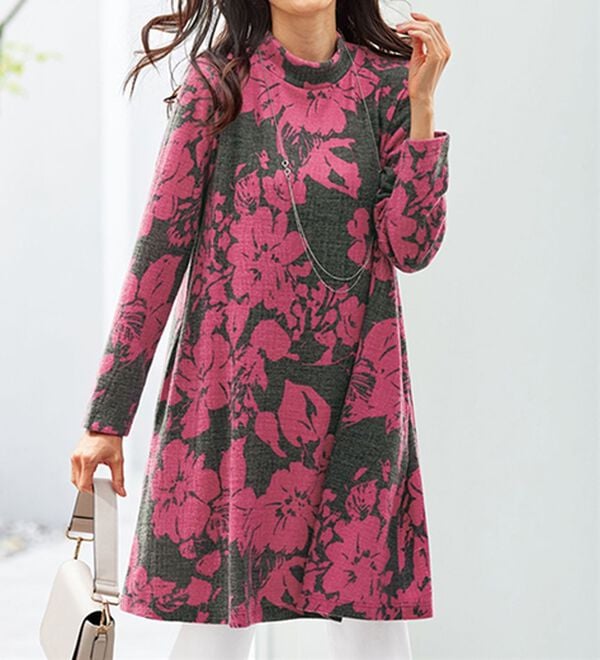 BELLUNA（ベルーナ）の「秋冬に映える花柄プリントカットソーチュニックワンピース（チュニックワンピース）」｜ローズ系