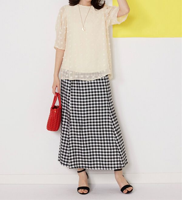 BELLUNA（ベルーナ）の「シアー素材ドット柄ブラウス（ブラウス）」｜詳細画像