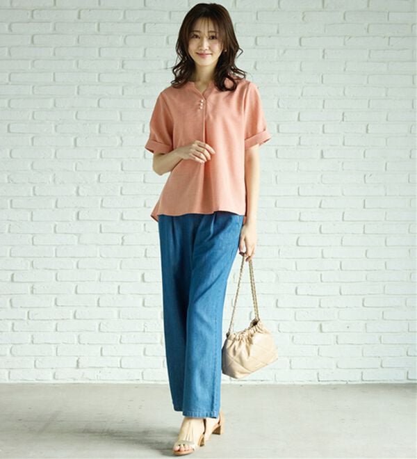 BELLUNA（ベルーナ）の「麻調合繊パール付タックデザインブラウス（ブラウス）」｜詳細画像