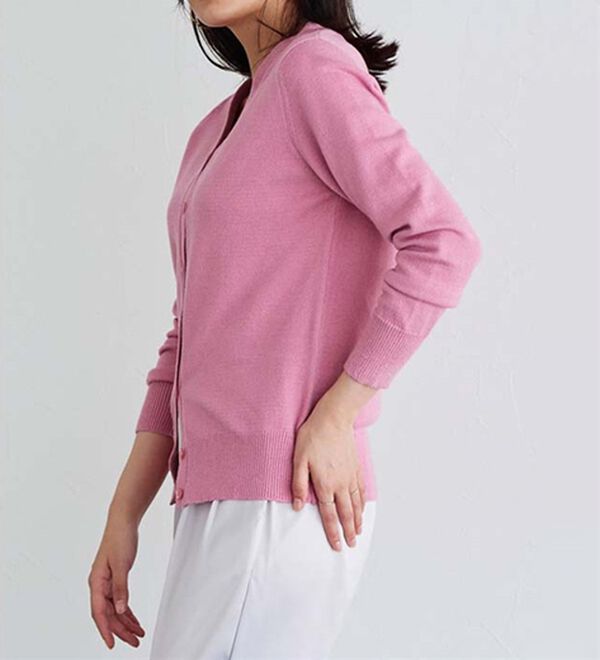 Pierrot（ピエロ）の「【Ｍ～３Ｌ】ふんわり質感プレミアムカシミヤタッチカーディガン（ニットカーディガン）」｜詳細画像