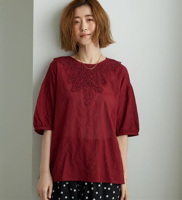 BELLUNA（ベルーナ）の「華やかモチーフレースデザインブラウス（ブラウス）」｜詳細画像