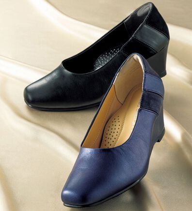 BELLUNA（ベルーナ）の「山羊革４Ｅ異素材使いパンプス（パンプス）」