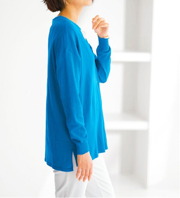 BELLUNA（ベルーナ）の「ボタン使いＶネックカーディガン（ニットカーディガン）」｜詳細画像