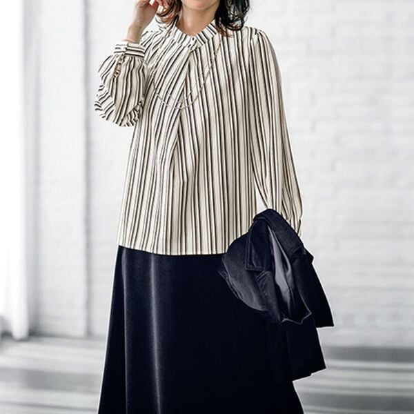 BELLUNA（ベルーナ）の「ラクに伸びる！パール使いプリントブラウス（ブラウス）」｜詳細画像