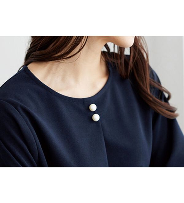 BELLUNA（ベルーナ）の「カットジョーゼットパールボタン付ブラウス（ブラウス）」｜詳細画像